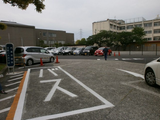 門真市役所駐車場