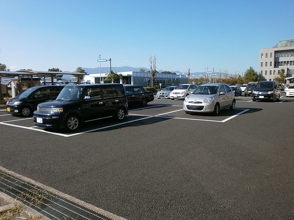 滋賀運輸支局駐車場の画像