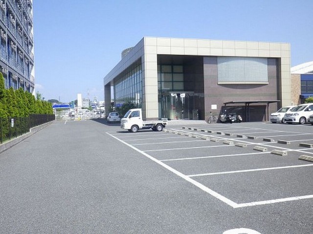 近畿陸運協会駐車場