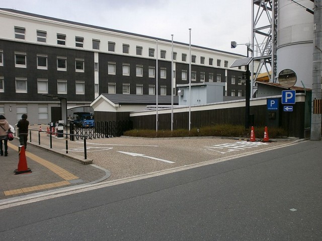 伏見区役所駐車場入り口
