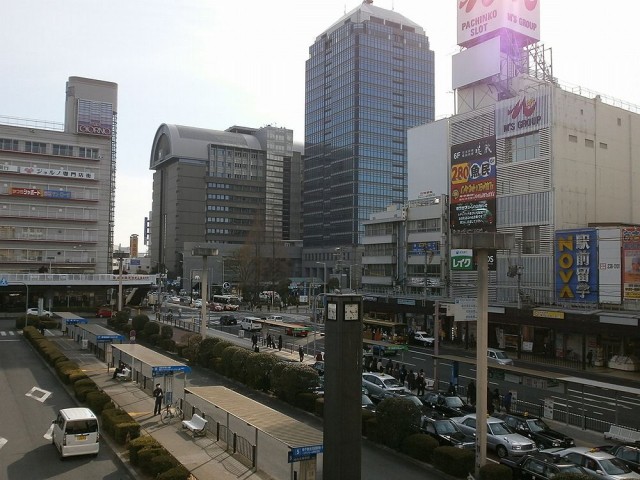 堺東駅から堺市役所の景色