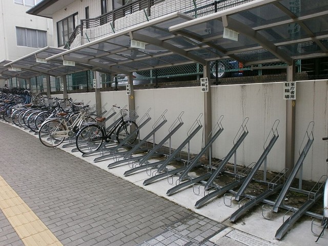伏見区役所自転車置き場