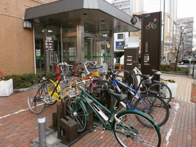 下京区役所自転車置き場