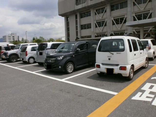 栗東市役所駐車場