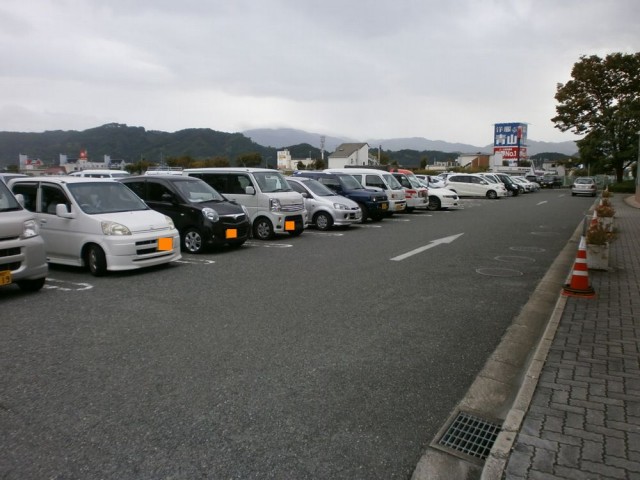 河内長野市役所駐車場