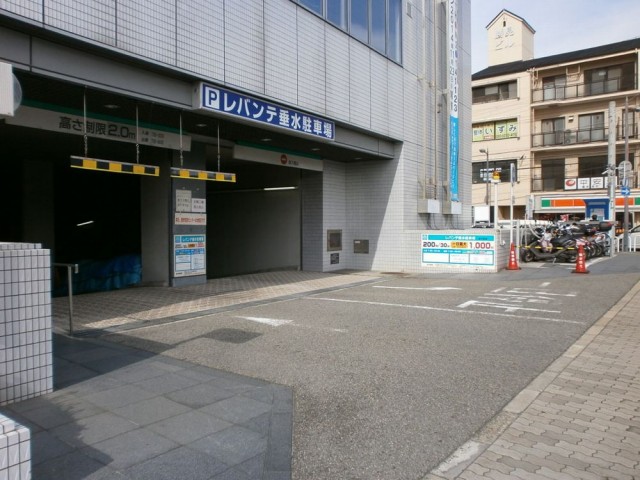 垂水区役所 レバンテ垂水駐車場入り口