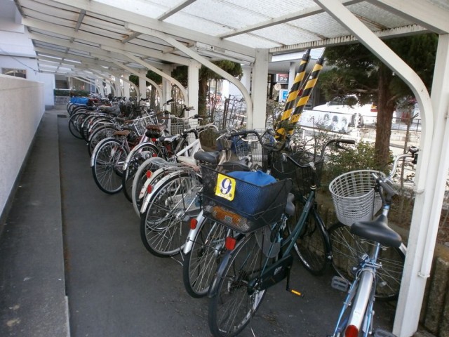 西京区役所駐輪場
