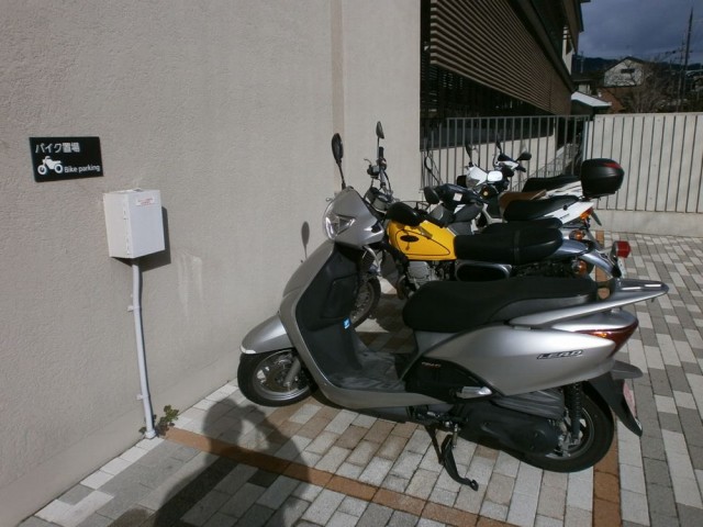 左京区役所バイク置き場